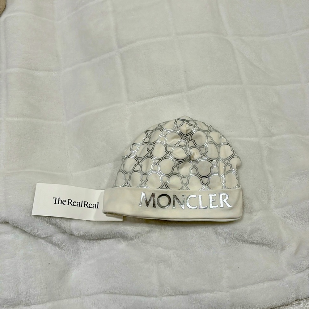 new from TheRealReal, Silver/White MONCLER Beanie